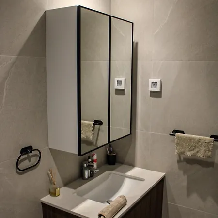 דירה Luxurious 2br Designer Near River & Park *